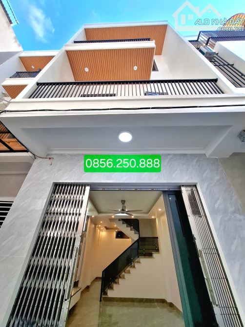 Nhà 3 tầng mới đẹp ngõ to ngay hồ Vỵ Xuyên - TP Nam Định; 45m2; 2,85 tỷ