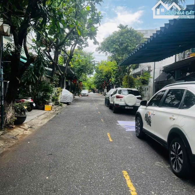 - Bán đất tặng dãy trọ 5 phòng đường Nguyễn Giản Thanh, Thanh Khê. DT 94.3M2 – Giá 5.6 Tỷ