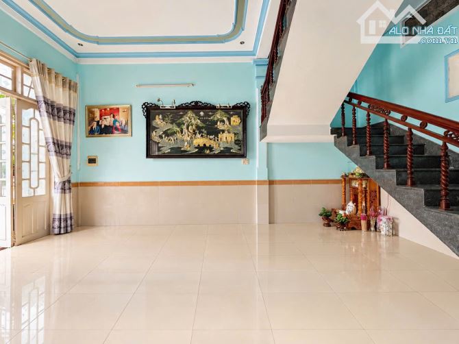 🏘🏘Nhà 2,5 tầng kiệt oto Thái Phiên, phường Phú Xuân, TP Huế ✅Vị trí: Gần chợ Tây Lộc