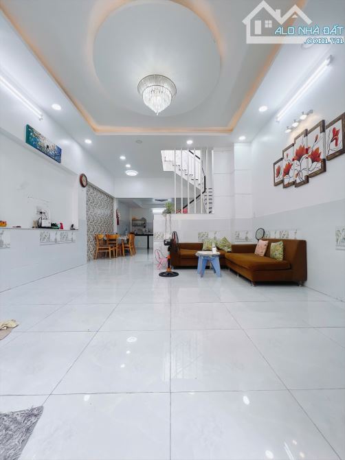 Nhà chính chủ giá rẻ gần Lotte, 2 tầng 4.8x12m Giá 5 tỷ 2