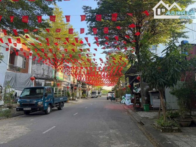 - Bán đất đường (7m50 Nguyễn Công Triều - Gần Thân Công Tài.DT 87M2 - Gía 88m2 - Gía 5,2 T