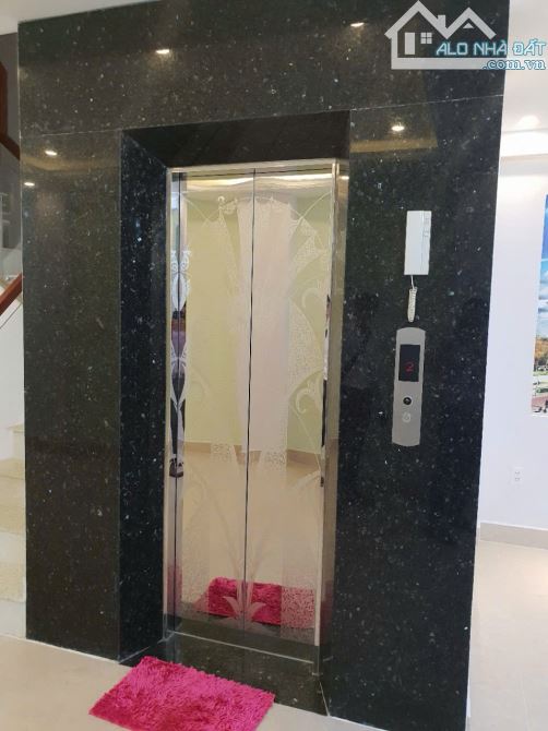 BÁN TÒA NHÀ CHDV MT PHẠM VĂN HAI, TB -7 LẦU,TM, 23 PHÒNG 32 TỶ GIẢM CÒN 25 TỶ