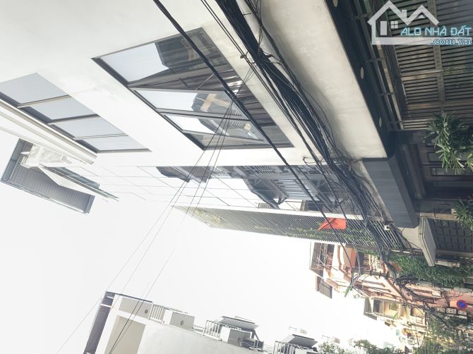 NGƯỜI QUEN GỬI BÁN CĂN NHÀ 5 TẦNG 50M2 - GIÁ CHÀO 11,2 TỶ TRUNG TÂM THANH XUÂN