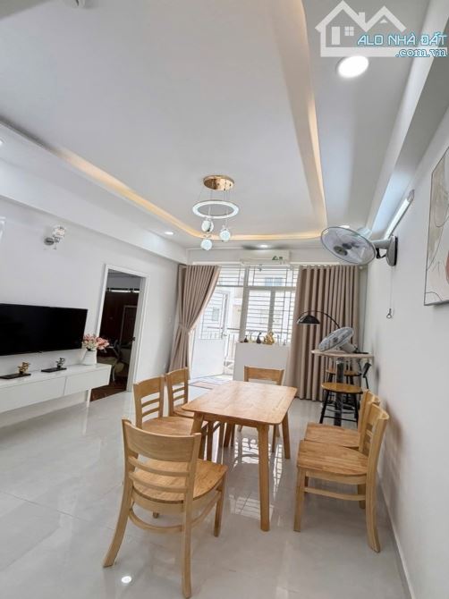 BÁN TẬP THỂ LÒ ĐÚC 45M² TẦNG 2 2PN FULL NỘI THẤT SỔ ĐỎ 2.25 TỶ