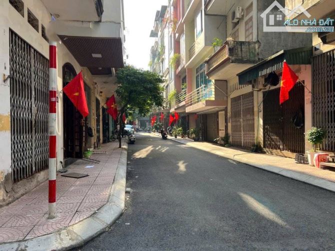 Phân Lô Hoàng Công Chất - 50M2, 4 Tầng, MT 4M, Gara, Ô Tô Tránh, Vỉa Hè, 2 Thoáng, 11.5 Tỷ