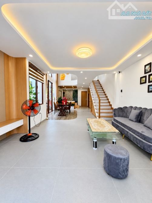 BÁN VILLA MINI LÔ GÓC SƠN TRÀ – 68M² – 2 MẶT Ô TÔ – GẦN BIỂN