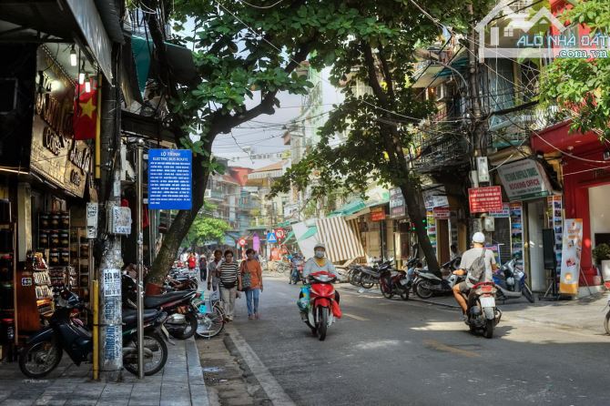 EM CẦN BÁN MẢNH ĐẤT CUỐI PHỐ HÀNG BUỒM 210M MT 7,5M GIÁ 700TR/M CỰC HIẾM