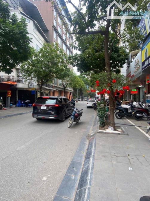 PHÂN LÔ - TRẦN QUÝ KIÊN – CẦU GIẤY – Ô TÔ TRÁNH – VỈA HÈ – 6 TẦNG – KINH DOANH SẦM UẤT