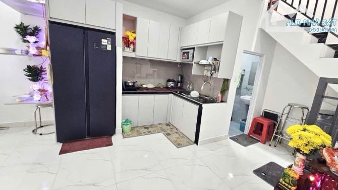 Trung tâm Tân Phú - mặt tiền Nguyễn Sơn 36m2 full nội thất - xe hơi quay đầu - nhỉnh 3 TỶ