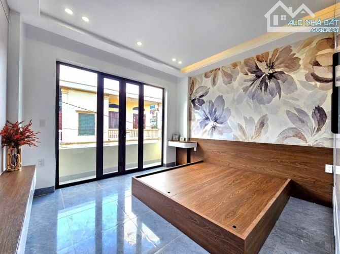 🏠 CHỢ HÀNG – NHÀ MẶT NGÕ 4 TẦNG 70M², FULL NỘI THẤT, BAN CÔNG RỘNG – 5,56 TỶ