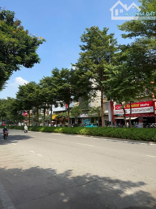 BÁN NHÀ MẶT PHỐ NGUYỄN KHÁNH TOÀN – 96M² – 5 TẦNG – DÒNG TIỀN 100 TRIỆU/THÁNG – 50 TỶ