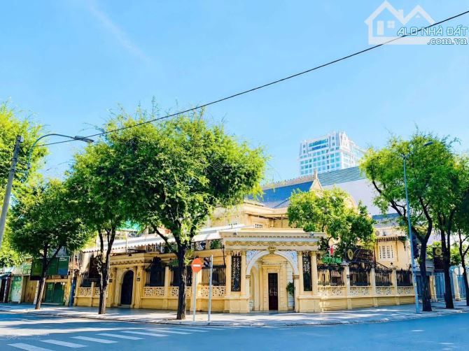 Bán nhà góc 2 mặt tiền Võ Văn Tần + Bà Huyện Thanh Quan, Phường 6, Quận 3
