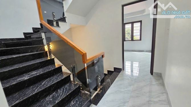 Chỉ 3,45 TỶ nhà 3 tầng độc lập ô tô vào Cam Lộ, Hùng Vương, Hồng Bàng, Hải Phòng