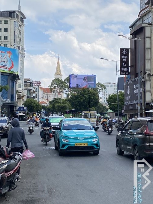 Bán nhà 3 lầu đúc Nguyễn Trãi, Quận 1, 26m², gần phố Tây Bùi Viện – 10,8 tỷ TL