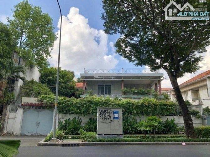 Siêu rẻ mặt tiền Trương Định - Quận 3, 20x41 817m2 được xây cao tầng, giá bán 410 tỷ