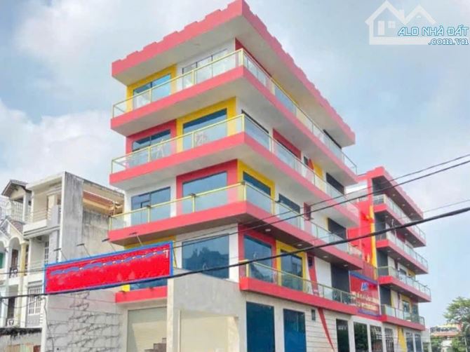 Bán nhà góc 3 mặt tiền Vành Đai Trong, Tân Bình, 400m², 4 tầng, HĐT 180tr/th – 85 Tỷ
