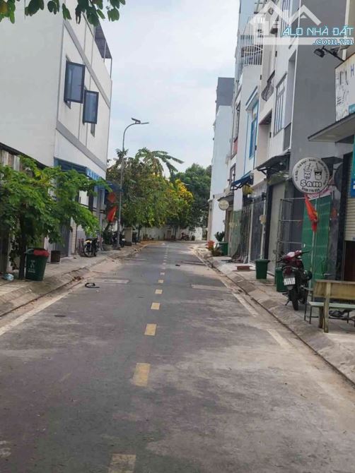 NGAY TÂN KỲ TÂN QUÝ KHU PHÂN LÔ - LÊ ĐỨC ANH - DT 60M2( 4x15M) - 6 TỶ
