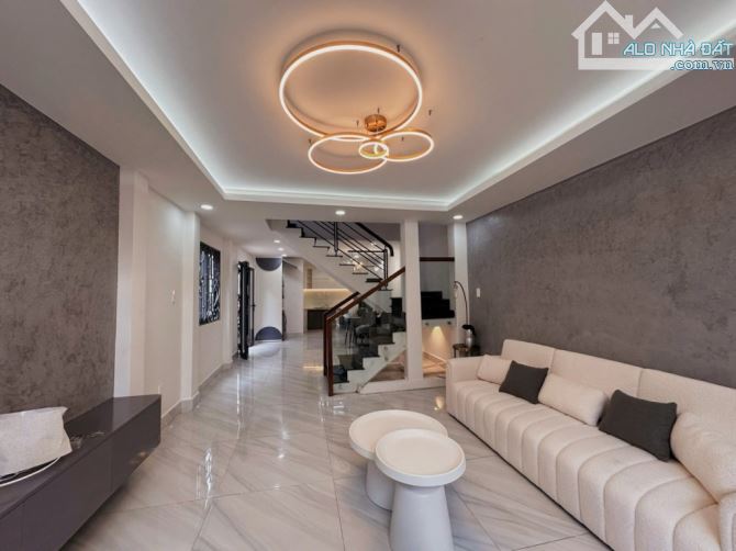 BÁN NHÀ QUỐC TỬ GIÁM 54M² 3 TẦNG LÔ GÓC MT 9M Ô TÔ KINH DOANH 11.3 TỶ