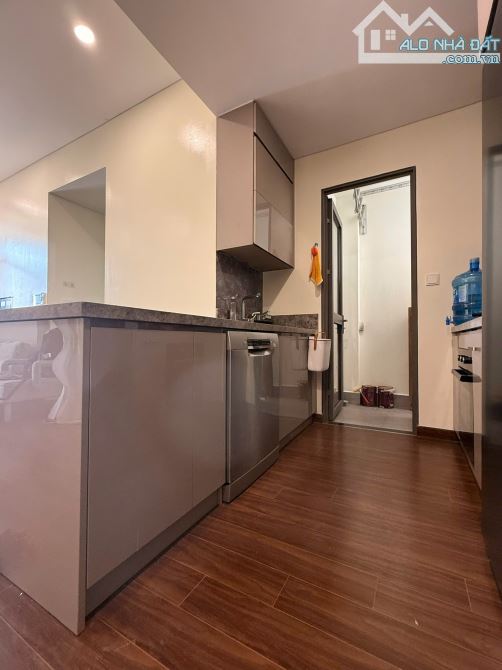 6 tỷ ,75m3 , 3 ngủ. Masteri waterpont Vinhomes ocean park 1