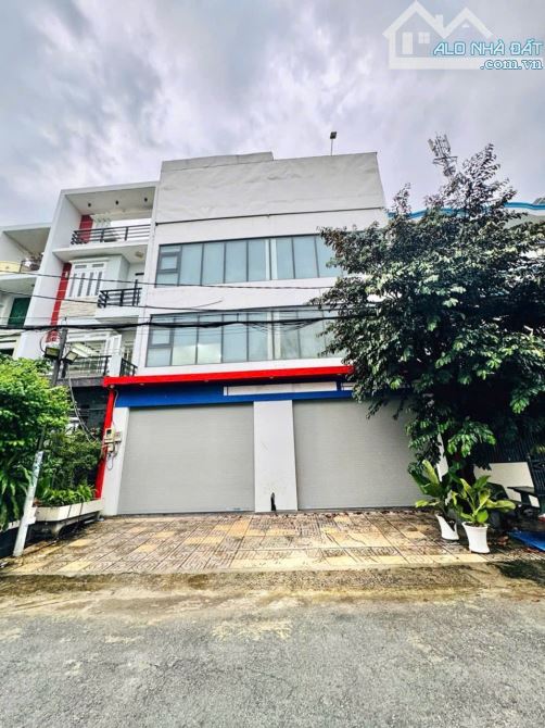 MẶT TIỀN KHU TÊN LỬA - DT 200M - NGANG 10M - 4 TẦNG - LÀM CTY VP - KHO - NGAY TL10 VỚI TRẦ