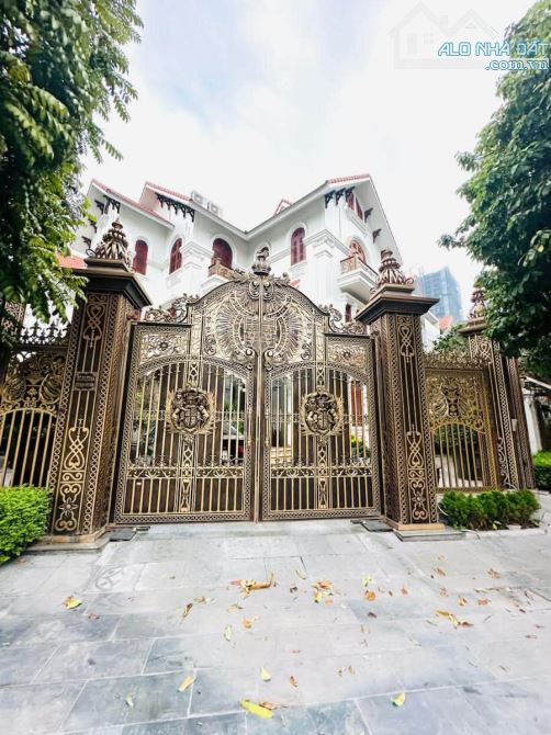 BÁN BIỆT THỰ TÂY NAM LINH ĐÀM 200M2 4 TẦNG MẶT TIỀN 10M VIEW VƯỜN HOA GIÁ 50 TỶ
