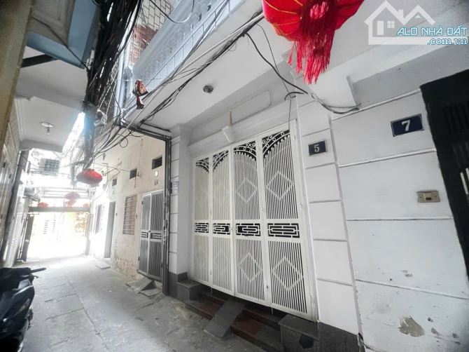 Siêu phẩm , phố vọng ,40m ,3 tầng,3 ngủ full nội thất
