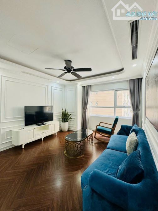 Giảm giá cần bán căn hộ tầng trung chung cư Golden Palace 86m - 2n2vs - 6tỷ, full nội thât