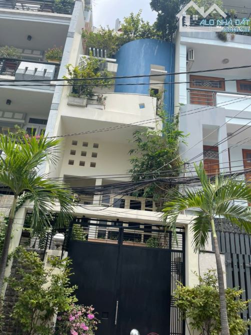 Lạc Long Quân, giá sốc, nhà 4 tầng kiên cố