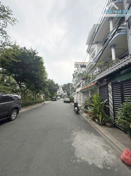 Nhà hẻm 12m Diệp Minh Châu(đối diện công viên) DT: 5.5x21m nở hậu 5.8m 2 lầu giá 15.5 tỷ