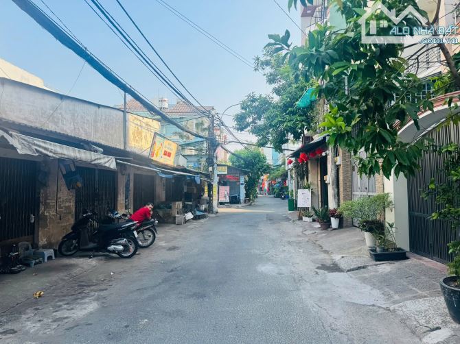 Bán nhà MT Nguyễn Háo Vĩnh Tân Phú 11x20m đúc hầm trệt lửng 5 lầu ST (thu nhập 220tr)