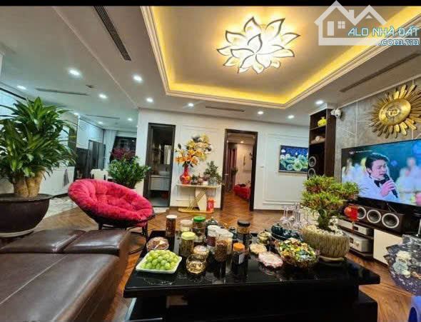 Bán căn góc 101m2, 3PN, nội thất xịn 1.5 tỷ, giá 7.55 tỷ Hud2 Twin Towers Linh Đàm