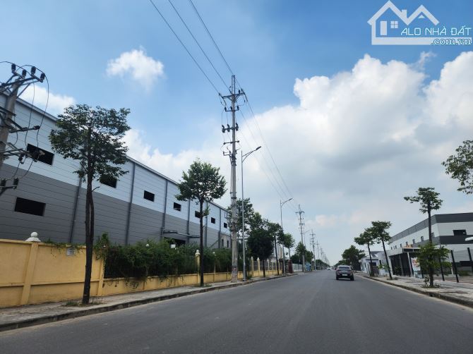 Bán 15000m2 mt 100m đất KCN Thuận Thành 3 giá 160usd/m2