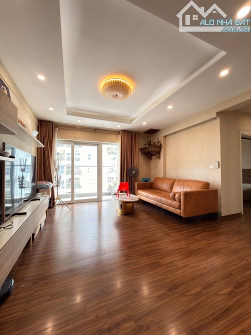 CHUNG CƯ QUỐC HỘI, LÔ GÓC 102M, 2NGỦ, NHÀ ĐẸP Ở NGAY, CĂN GÓC THOÁNG SÁNG, GIÁ TỐT
