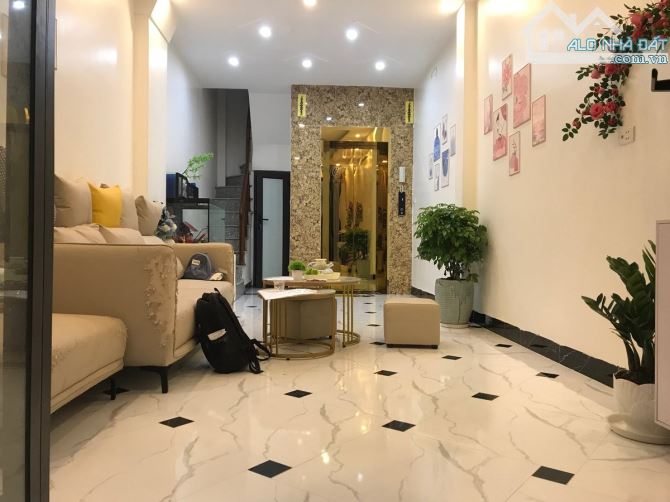 Bán nhà mới thang máy - Phố Mậu Lương - Hà Đông - 30m2 x 5 tầng- Giá 5,5 tỷ