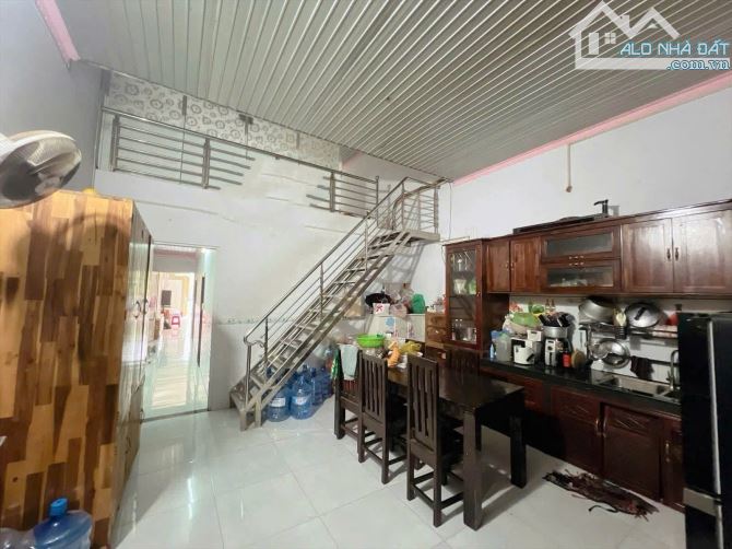 BÁN NHÀ GẦN GX LAI ỔN P.HỐ NAI,134m2, giá 1 tỷ 890.