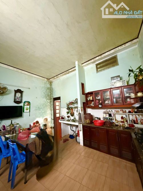 Gấp bán, 113m2, 2 tầng, 2 ô tô tránh, giá 5.5t kiệt điện biên phủ.