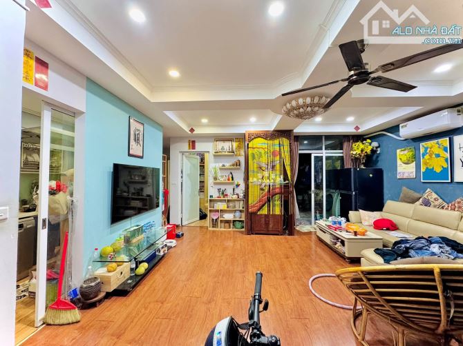 Chung Cư Trần Hữu Dực - 105M2, 3PN, 2WC, Ban Công Rộng, Hầm Ô Tô, Sổ Đỏ, 7.5 Tỷ
