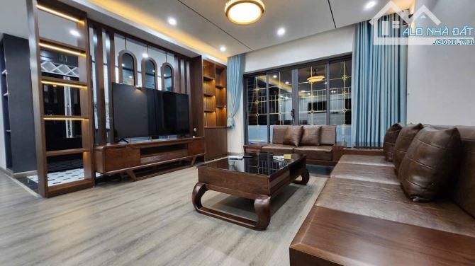 Bán căn hộ KĐT Mỹ Đình 2 Lê Đức Thọ 120m² 3PN view đẹp, nội thất cao cấp, giá 65tr/m²