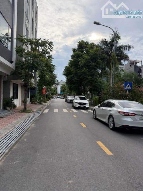 BÁN ĐẤT TÁI ĐỊNH CƯ NGỌC THUỴ LONG BIÊN Ô TÔ TRÁNH 50M GIÁ 14.5 TỶ