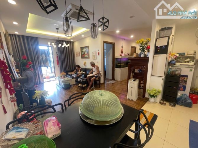 CHUNG CƯ GOLDEN PALM LÊ VĂN LƯƠNG – TẦNG CAO THOÁNG ĐÃNG