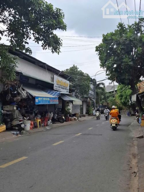 BÁN NHÀ MẶT TIỀN NGANG 8M NGAY CĐ CÔNG THƯƠNG