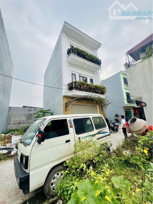 Nhà 3 tầng Quỳnh Hoàng – Nam Sơn 51m² – Ô tô đỗ tận cửa – Giá mềm nhất khu vực.