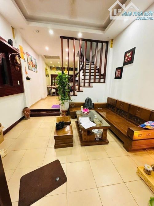 FO BÁN GẤP GIÁ GIẬT MÌNH Ô TÔ KINH DOANH NHÀ DÂN XÂY PHÚ ĐÔ 48Mx4TxMT4.3m 8.6 TỶ