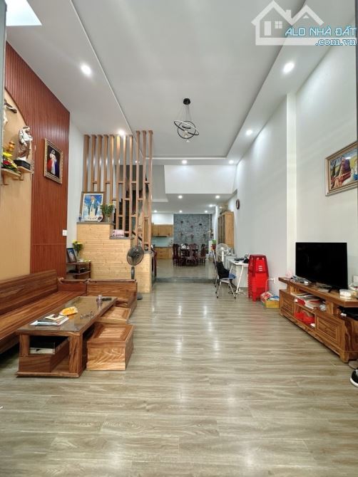 BÁN NHÀ HOÀNG HOA THÁM BA ĐÌNH 40M² 6 TẦNG THANG MÁY 3PN GẦN LĂNG BÁC 8.2 TỶ