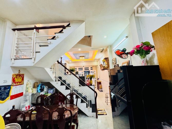 Bán Nhà Chánh Hưng P4 Quận 8 - Gần AEON Cao Lỗ - 47m2 - 2 Tầng - 4 x 11.7 - Nhỉnh 4 Tỷ TL