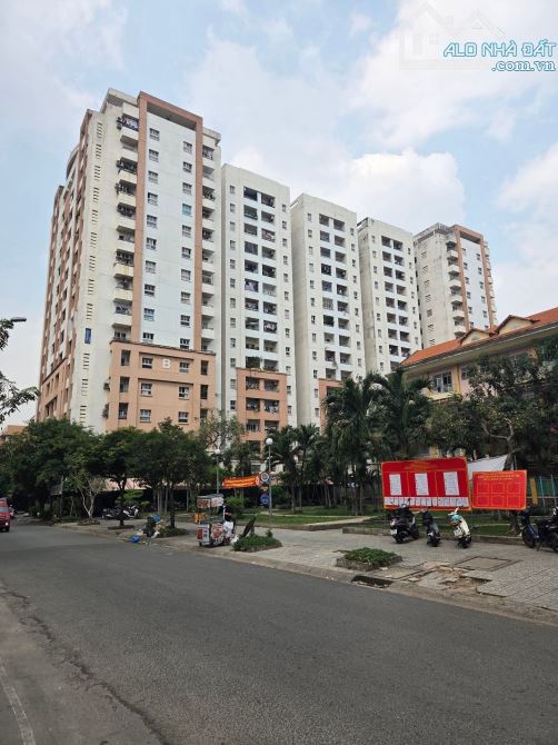 3,9TỶ-CĂN HỘ CC BÀU CÁT 2 - TẦNG 11 THOÁNG MÁT- ĐÁNG SỐNG.