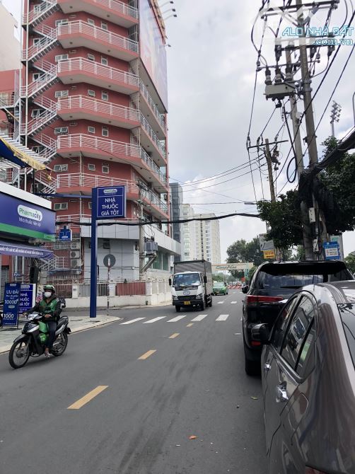 Продаётся недвижимость, 108 м², Tân Bình