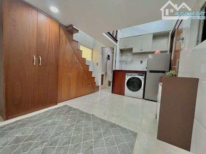 BÁN tòa nhà CHDV siêu VIP THANH THÁI Quận 10, 7 tầng TM, 16P HĐT 70tr/ tháng