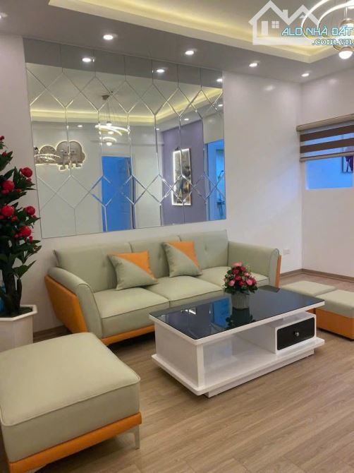 Bán căn hộ 2 ngủ, DT 53m2 tại Ct4 khu đô thị Xa La, An Sinh Tốt, Sổ Đỏ, nhỉnh 2 tỷ