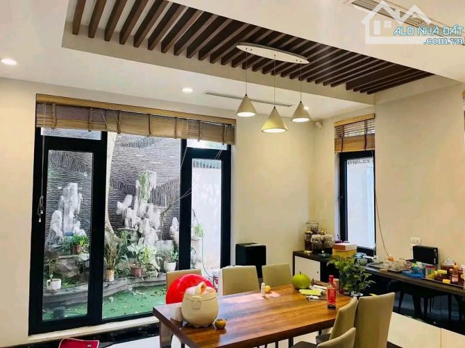BIỆT THỰ TÂY NAM LINH ĐÀM 200M² – 3,5 TẦNG – MT 10M – 67 TỶ – VỈA HÈ RỘNG,MẬT ĐỘ DÂN THƯA,